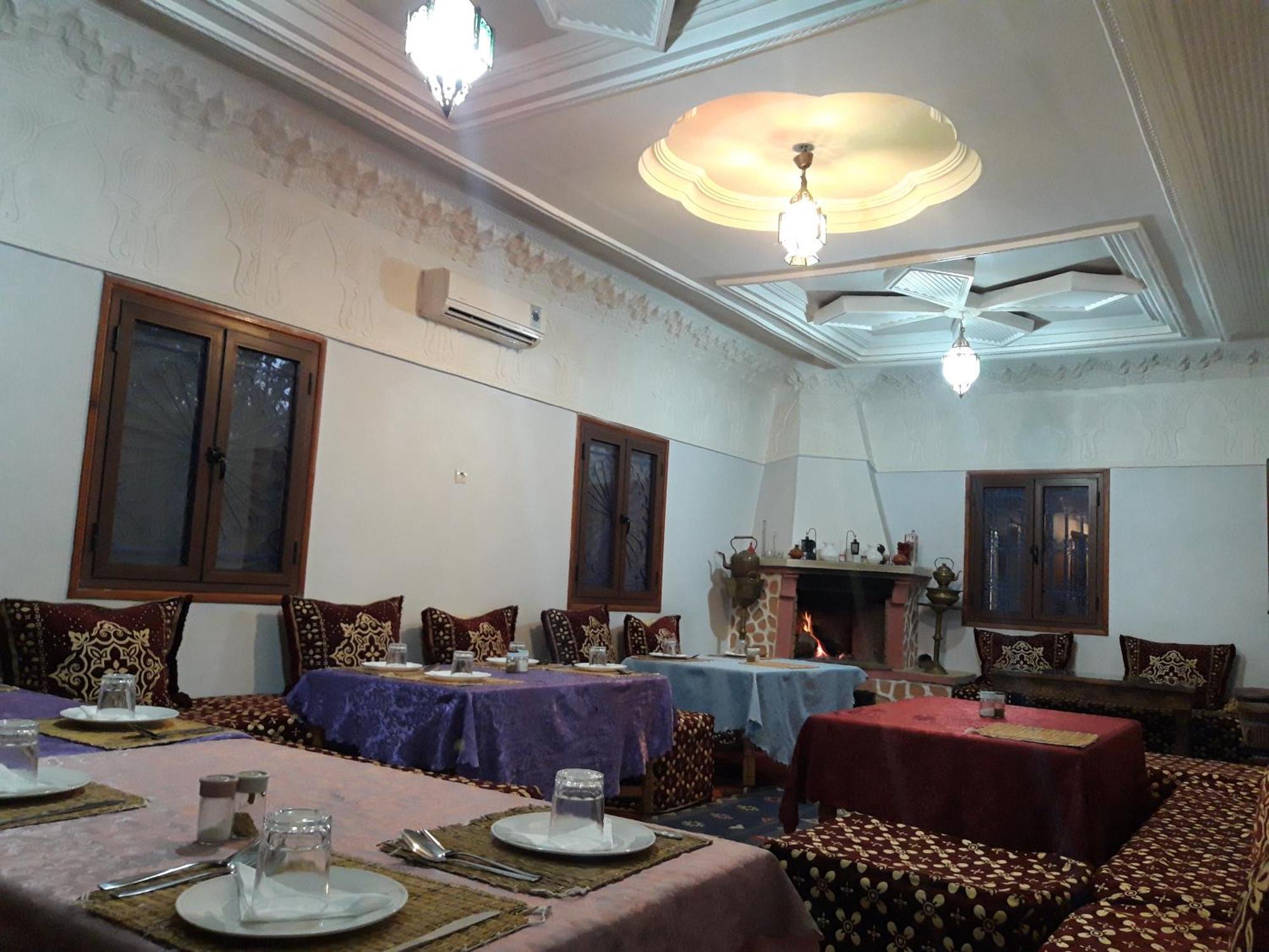 Berbere De La Montagne Hotel Imdiazene エクステリア 写真