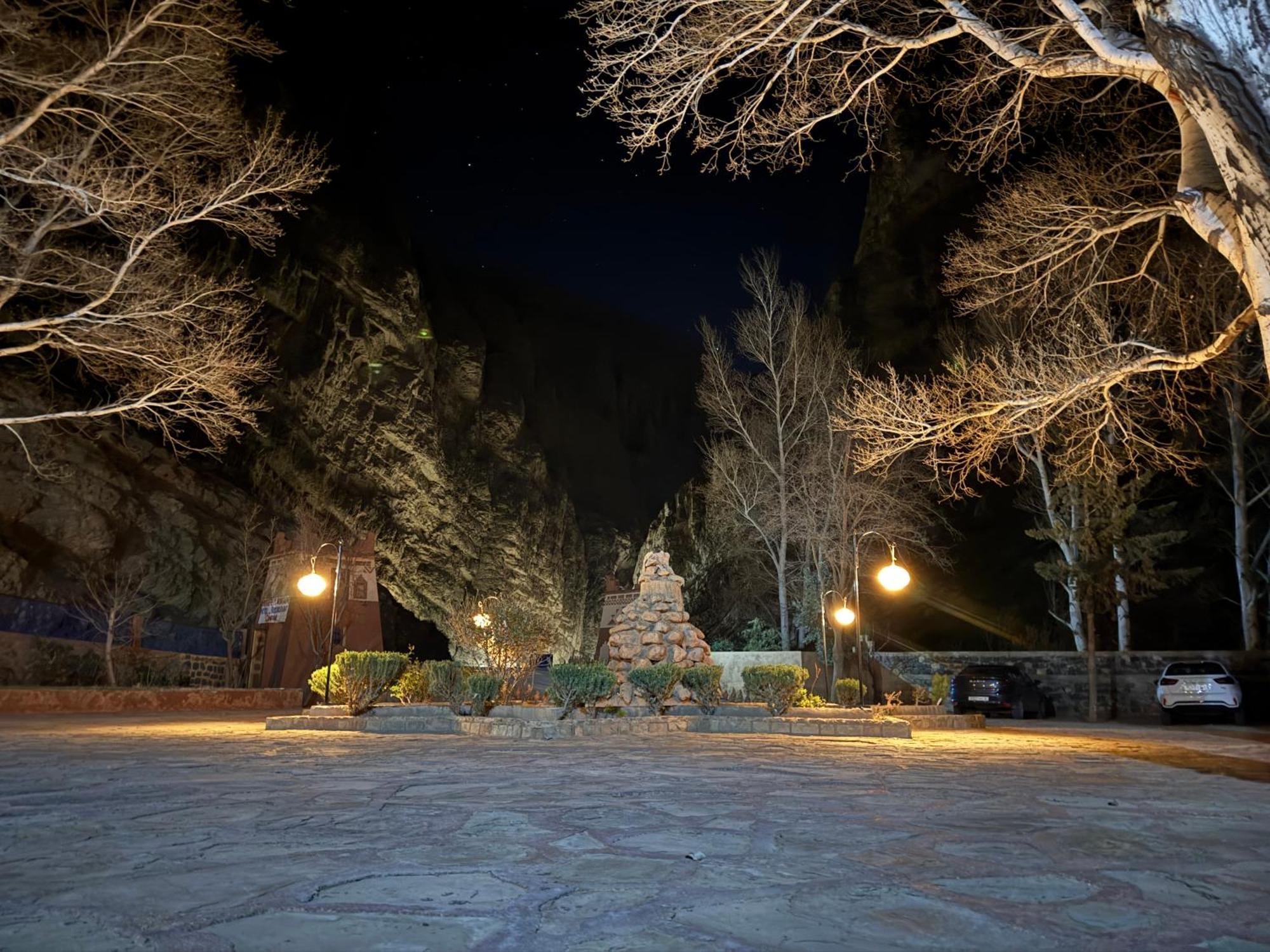 Berbere De La Montagne Hotel Imdiazene エクステリア 写真